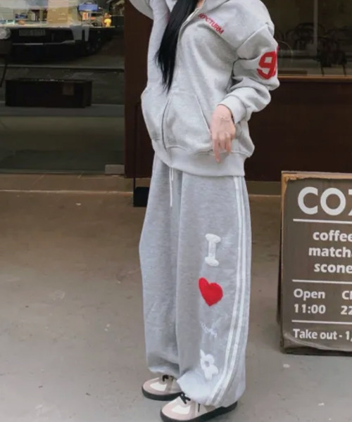 VIVID LADY(ビビッドレディー)の「ブークレワッペン サイドライン スウェットパンツ(スウェットパンツ・レディース・ネイビー/グレー/ブラック・FREE)」の10枚目の写真