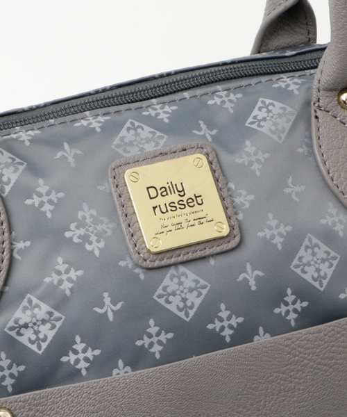 Daily russet（デイリー ラシット）の「ポケットショルダーバッグ（M）（ショルダーバッグ・レディース・ベージュ/レッド/ブラック/グレー・FREE）」の6枚目の写真