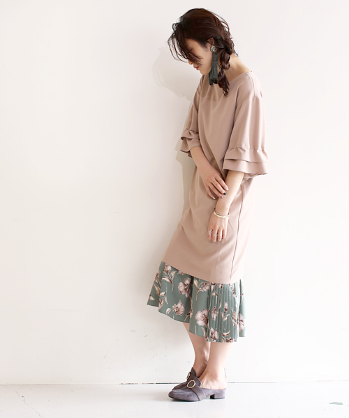 Bab Bou Jeloud（バブブージュルード）の「【WEB限定】ポピー柄サイドプリーツヘムフレアスカート(サッシュベルト付き)（スカート・レディース・アイボリー/ブラック/グリーン・38）」の4枚目の写真