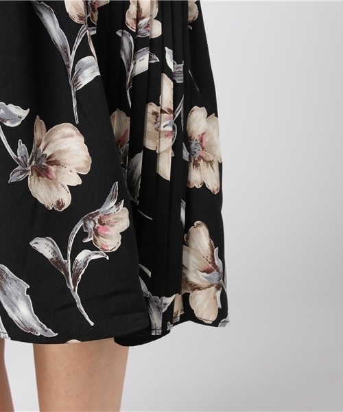 Bab Bou Jeloud（バブブージュルード）の「【WEB限定】ポピー柄サイドプリーツヘムフレアスカート(サッシュベルト付き)（スカート・レディース・アイボリー/ブラック/グリーン・38）」の10枚目の写真