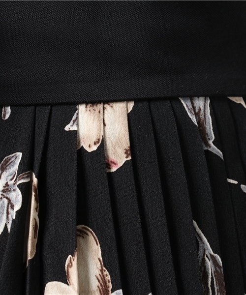 Bab Bou Jeloud（バブブージュルード）の「【WEB限定】ポピー柄サイドプリーツヘムフレアスカート(サッシュベルト付き)（スカート・レディース・アイボリー/ブラック/グリーン・38）」の7枚目の写真