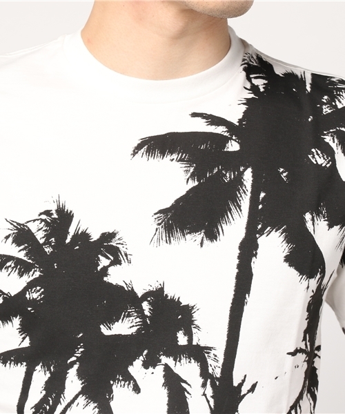GOLDEN GOOSE（ゴールデングース）の「GOLDEN GOOSE DELUXE BRAND プリントTシャツ（Tシャツ/カットソー・メンズ・ライトホワイト・X-SMALL）」の4枚目の写真