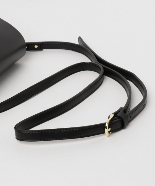 WEGO（ウィゴー）の「WEGO/ボンディングミニショルダーバッグ（ショルダーバッグ・レディース・キャメル/ブラック/レッド・FREE）」の6枚目の写真