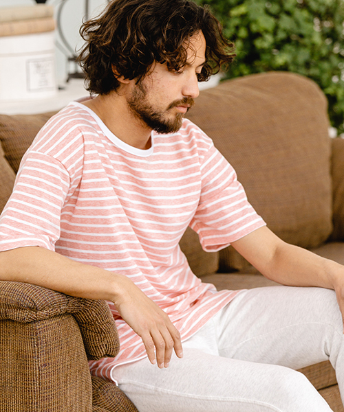 Jih Nunc（ジーヌンク）の「msw460-オーバーサイズミニ裏毛ボーダースウェット（スウェット・メンズ・グレー/ブルー/ネイビー/レッド・L/M/S）」の4枚目の写真