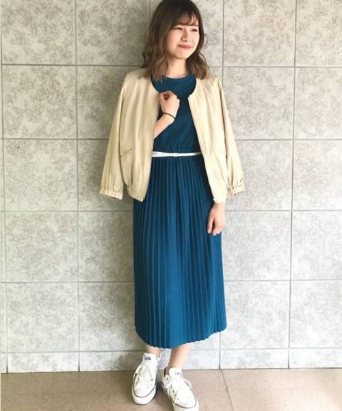 Cheek（チーク）の「リブプリーツワンピース（ワンピース・レディース・ベージュ/イエロー/ブルー/ネイビー・MEDIUM）」の7枚目の写真