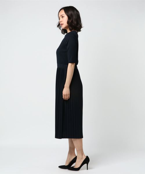 Cheek（チーク）の「リブプリーツワンピース（ワンピース・レディース・ベージュ/イエロー/ブルー/ネイビー・MEDIUM）」の6枚目の写真
