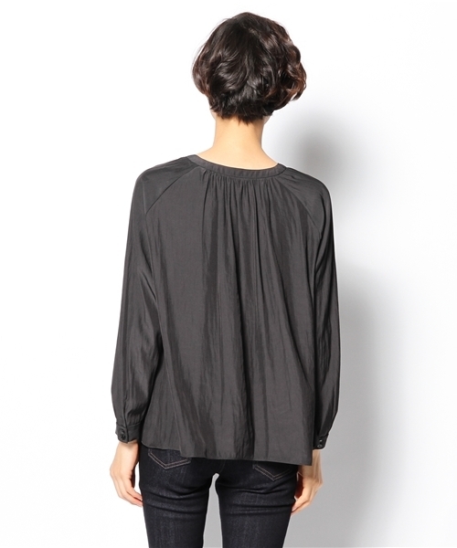 ADAM ET ROPE'（アダムエロペ）の「デシンラグランブラウス（シャツ/ブラウス・レディース・ホワイト/ブラック/マスタード・38）」の6枚目の写真