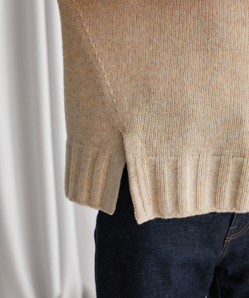 STUDIOUS（ステュディオス）の「【STUDIOUS】タートルスクエアヤーンニット（ニット/セーター・レディース・ブラック/ベージュ/オフホワイト/ブラウン/オレンジ/ブルー/ピンク/イエロー/サックスブルー・FREE）」の17枚目の写真