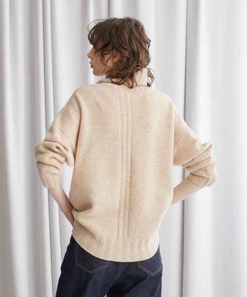 STUDIOUS（ステュディオス）の「【STUDIOUS】タートルスクエアヤーンニット（ニット/セーター・レディース・ブラック/ベージュ/オフホワイト/ブラウン/オレンジ/ブルー/ピンク/イエロー/サックスブルー・FREE）」の19枚目の写真