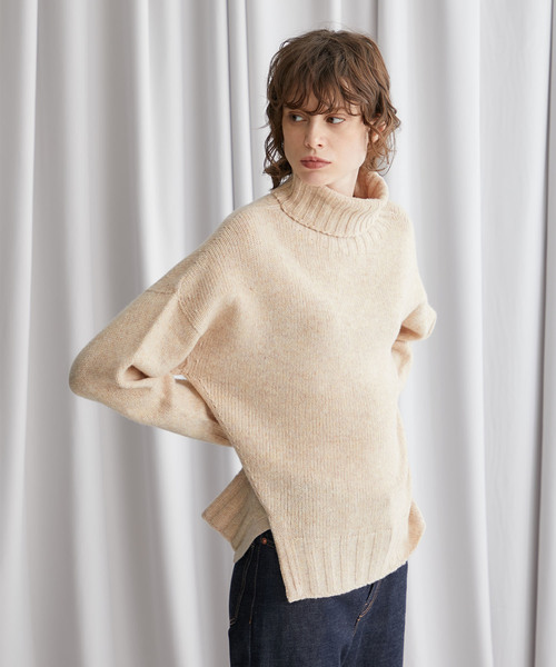 STUDIOUS（ステュディオス）の「【STUDIOUS】タートルスクエアヤーンニット（ニット/セーター・レディース・ブラック/ベージュ/オフホワイト/ブラウン/オレンジ/ブルー/ピンク/イエロー/サックスブルー・FREE）」の20枚目の写真