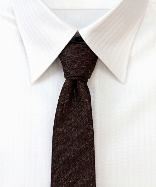 TETE HOMME�i�e�b�g�I���j�́u�V���N �c�C�[�h�^�C�i�l�N�^�C�j�v�b�u���E��