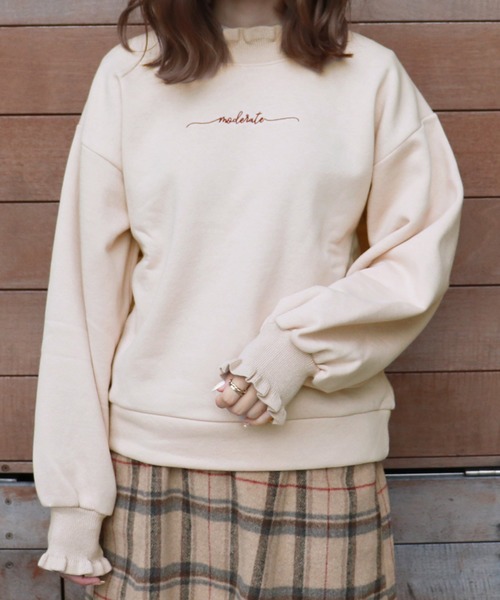 PairPair(ペアペア)の「裏起毛フリルネック刺繍プルオーバー(スウェット・レディース・ベージュ/モカ・FREE)」の12枚目の写真