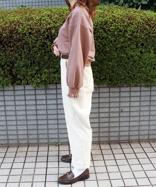 PairPair(ペアペア)の「裏起毛フリルネック刺繍プルオーバー(スウェット・レディース・ベージュ/モカ・FREE)」の4枚目の写真