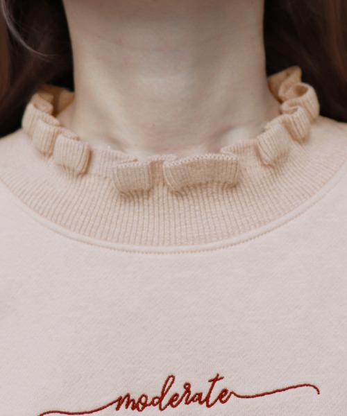 PairPair(ペアペア)の「裏起毛フリルネック刺繍プルオーバー(スウェット・レディース・ベージュ/モカ・FREE)」の6枚目の写真