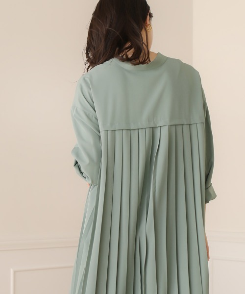 Bou Jeloud（ブージュルード）の「バックプリーツシャツワンピース（シャツワンピース・レディース・ブラック/グレー/カーキ・38）」の21枚目の写真