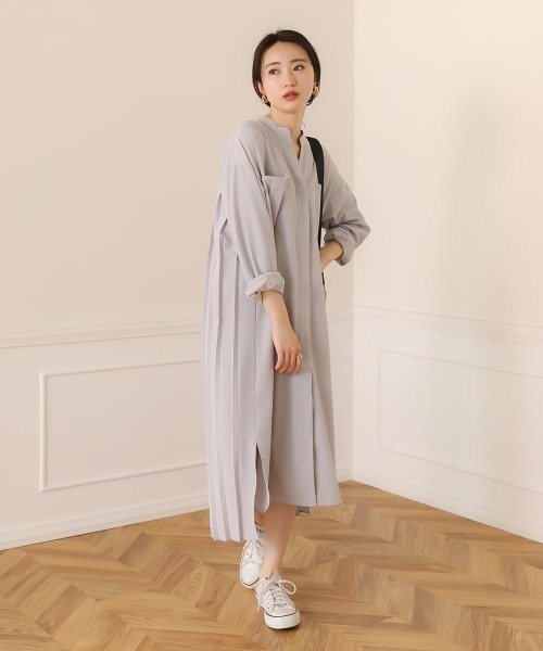 Bou Jeloud（ブージュルード）の「バックプリーツシャツワンピース（シャツワンピース・レディース・ブラック/グレー/カーキ・38）」の5枚目の写真