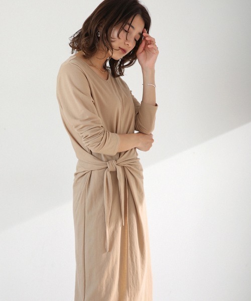 Bou Jeloud（ブージュルード）の「ウエストねじりデザインワンピース（ワンピース・レディース・カーキ/ベージュ/パープル/ブラック・FREE）」の5枚目の写真