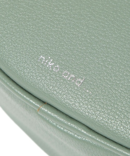 niko and...（ニコアンド）の「オリジナルオーバルタッセルショルダーバッグ（ショルダーバッグ・レディース・ブラック/グレー/ライトグリーン/アイボリー・0）」の15枚目の写真