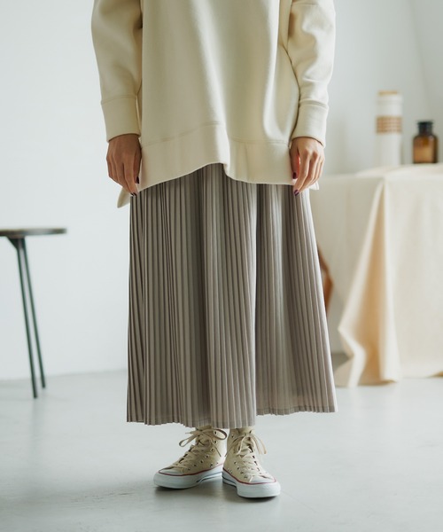 PUAL CE CIN（ピュアルセシン）の「プリーツロングスカート（スカート・レディース・ベージュ/グレー/スミクロ・FREE）」の4枚目の写真