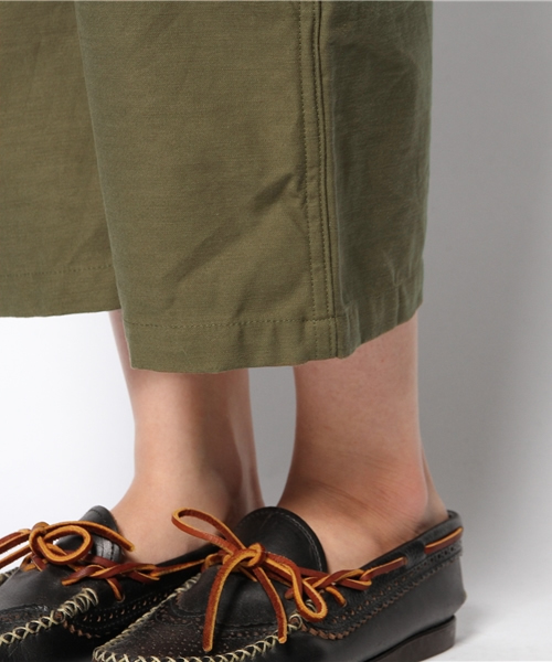 BEAMS BOY（ビームスボーイ）の「BUZZ RICKSON'S / サテンベイカーパンツ（その他パンツ・レディース・オリーブ・ONE SIZE）」の2枚目の写真