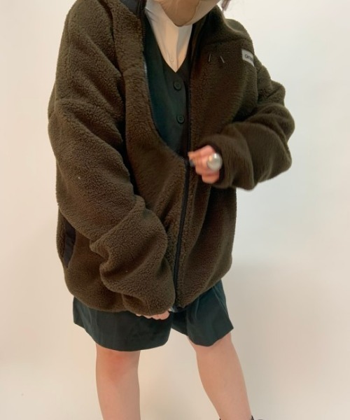 aimoha(アイモハ)の「ユニセックスボアジャケット (AW)(ブルゾン・レディース・ブラック/グレー/ベージュ/ホワイト/ブラウン/カーキ/ブルーグレー/ブラウン系その他/ピンク系その他/バイオレット/グリーン系その他/マルチ・MEDIUM/LARGE)」の21枚目の写真