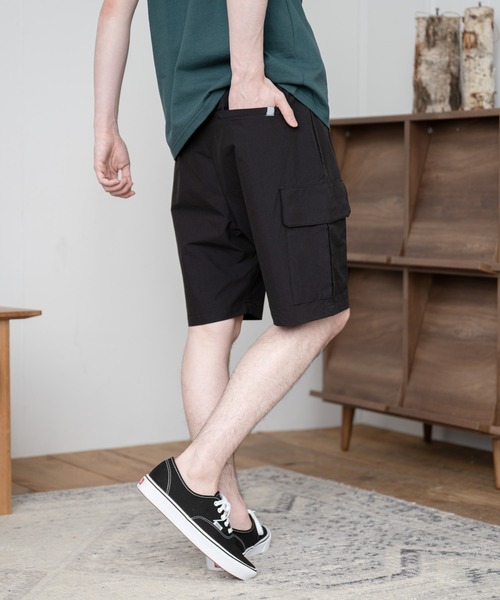 UNIVERSAL OVERALL（ユニバーサルオーバーオール）の「【UNIVERSAL OVERALL】 EASY CARGO SHORTS（カーゴパンツ・メンズ・ブラック/ベージュ/カーキ・SMALL/MEDIUM/LARGE）」の7枚目の写真