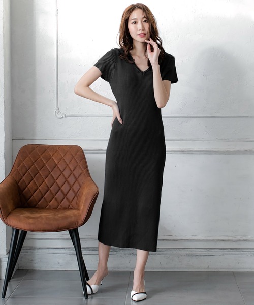 Julia Boutique（ジュリアブティック）の「丈が選べるベーシック半袖ニットタイトワンピース/21044（ワンピース・レディース・ベージュ系その他/ブラック系その他2/ベージュ系その他2/ブルー系その他2/ブルー系その他3/ブルー系その他4/パープル系その他2/ピンク系その他2/ブラック系その他/ブルー系その他/パープル系その他/ピンク系その他・14）」の17枚目の写真