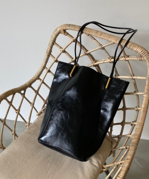 Aunt Marie's（アントマリーズ）の「【A4対応】フェイクレザーシンプルトート/AUNT MARIE'S（トートバッグ・レディース・ブラック/アイボリー・FREE）」の14枚目の写真