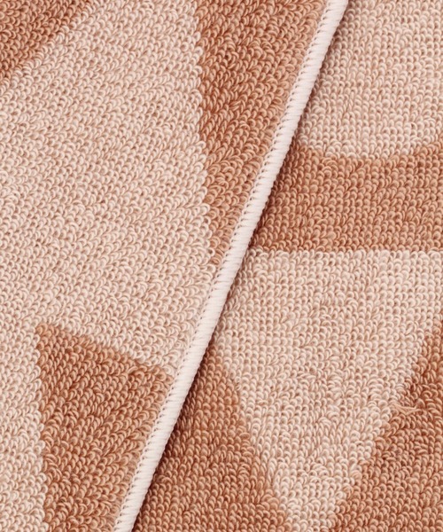 LAKOLE（ラコレ）の「今治産ハンドタオル[タイポグラフィー] / LAKOLE（ハンカチ/ハンドタオル・レディース・ホワイト/ブラック/グレー/ピンク/サンドグレー/ブルー・FREE）」の10枚目の写真