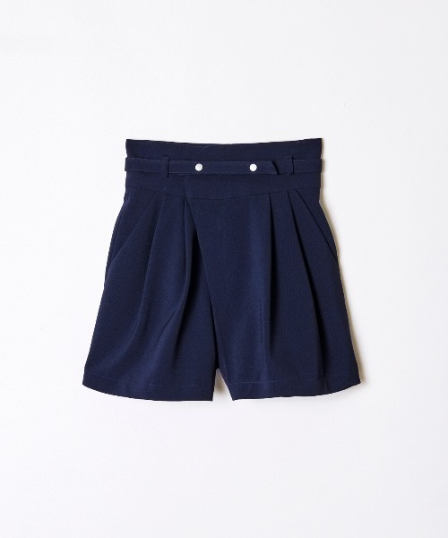 REDYAZEL（レディアゼル）の「アシメタックデザインショートパンツ（その他パンツ・レディース・ベージュ/ネイビー/グリーン・SMALL/MEDIUM）」の9枚目の写真