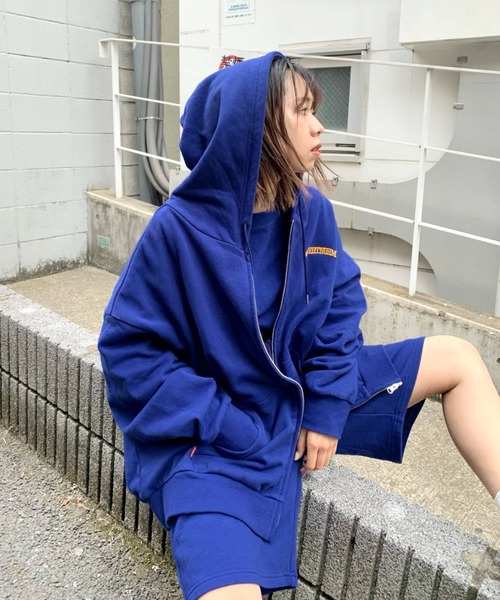 WHO'S WHO gallery(フーズフーギャラリー)の「【KOOKY'N/クーキー】刺繍スウェットジップパーカー(パーカー・メンズ・アッシュグレー/ブラック/ネイビー/ブルー/グリーン・FREE)」の5枚目の写真