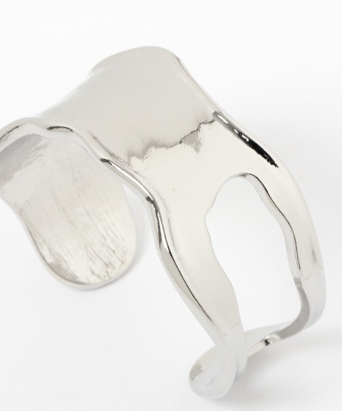 LOWRYS FARM(ローリーズファーム)の「ボリュームバングル 946190(バングル/リストバンド・レディース・シルバー/ゴールド/シルバー系その他・FREE)」の10枚目の写真