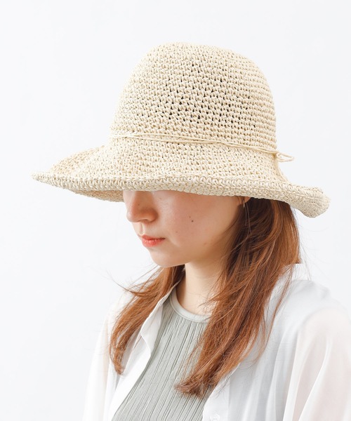 COLONY 2139（コロニートゥーワンスリーナイン）の「手編みつば広ペーパーハット（ハット・レディース・ベージュ/ブラウン/ネイビー/ライトベージュ・FREE）」の8枚目の写真