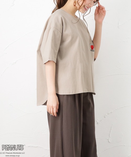 PEANUTS(ピーナッツ)の「ポケット付き ワイドTシャツ(Tシャツ/カットソー・レディース・ホワイト/ベージュ/ブラック/グリーン・フリー)」の10枚目の写真