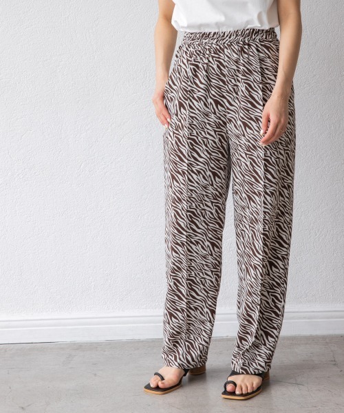 LOWRYS FARM(ローリーズファーム)の「アフリカンイージーパンツ 943313(その他パンツ・レディース・ブラック/ブラウン・FREE)」の1枚目の写真