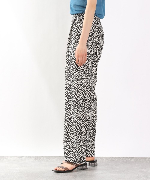 LOWRYS FARM(ローリーズファーム)の「アフリカンイージーパンツ 943313(その他パンツ・レディース・ブラック/ブラウン・FREE)」の4枚目の写真