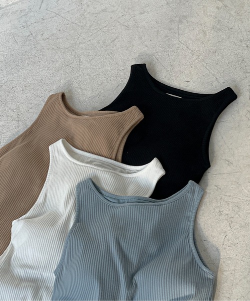 feepur（フェピュール）の「パッド付きアメリカンスリーブリブタンクトップ（タンクトップ・レディース・サックスブルー/ベージュ/ブラック/オフホワイト・MEDIUM）」の4枚目の写真