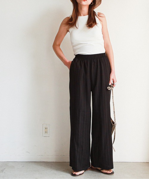 feepur（フェピュール）の「パッド付きアメリカンスリーブリブタンクトップ（タンクトップ・レディース・サックスブルー/ベージュ/ブラック/オフホワイト・MEDIUM）」の13枚目の写真