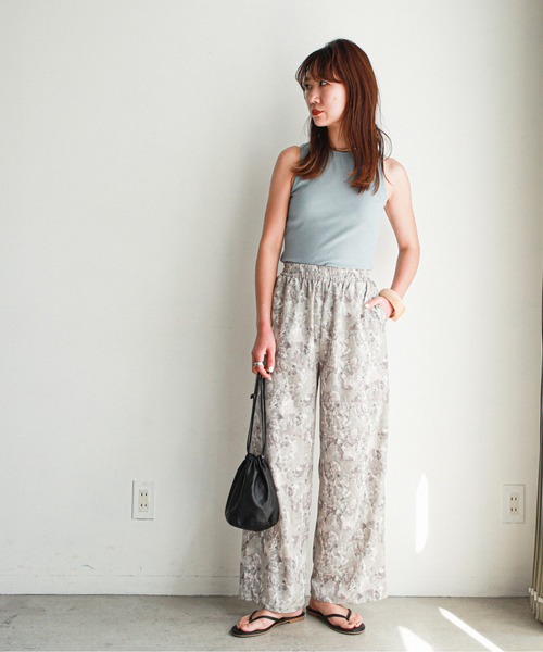 feepur（フェピュール）の「パッド付きアメリカンスリーブリブタンクトップ（タンクトップ・レディース・サックスブルー/ベージュ/ブラック/オフホワイト・MEDIUM）」の16枚目の写真