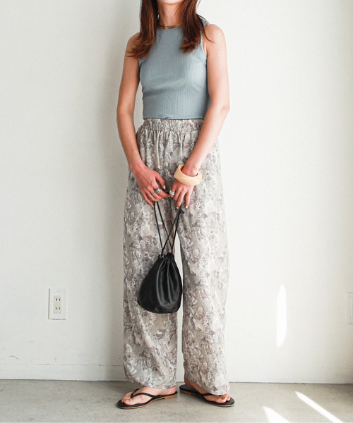 feepur（フェピュール）の「パッド付きアメリカンスリーブリブタンクトップ（タンクトップ・レディース・サックスブルー/ベージュ/ブラック/オフホワイト・MEDIUM）」の12枚目の写真