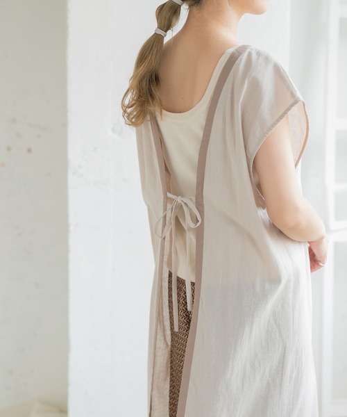 ITEMS URBANRESEARCH（アイテムズ アーバンリサーチ）の「パイピングガウン（その他アウター・レディース・スミクロ/ライトカーキ/ベージュ・FREE）」の17枚目の写真