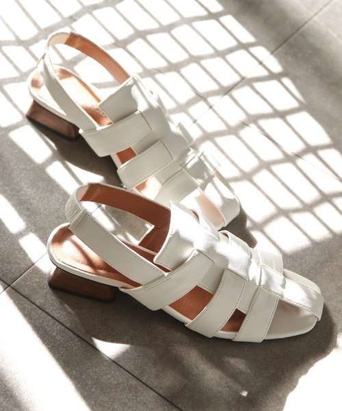 grandfleur（グランドフルール）の「グルカサンダル（サンダル・レディース・ブラック/ホワイト・S/M/LL/L）」の2枚目の写真