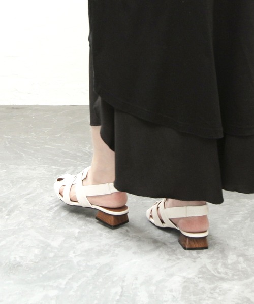 grandfleur（グランドフルール）の「グルカサンダル（サンダル・レディース・ブラック/ホワイト・S/M/LL/L）」の21枚目の写真