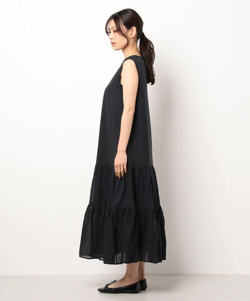 LOWRYS FARM（ローリーズファーム）の「ティアードボイルワンピースノースリーブ　957896（ワンピース・レディース・アイボリー/ブラック/カーキ/レッド・FREE）」の5枚目の写真