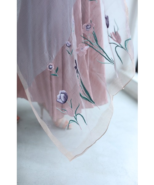cawaii(カワイイ)の「淡く優美な花刺繍の柔らかストール(ストール/ショール・レディース・パープル・FREE)」の5枚目の写真