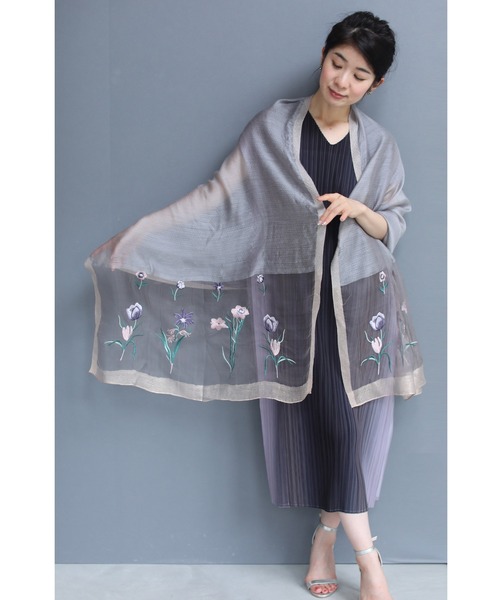 cawaii(カワイイ)の「淡く優美な花刺繍の柔らかストール(ストール/ショール・レディース・パープル・FREE)」の4枚目の写真