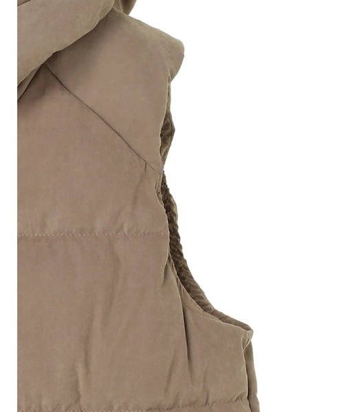 AMERICAN HOLIC（アメリカンホリック）の「ファイバー中綿ショートベスト（ダウンベスト・レディース・ベージュ・M/L）」の6枚目の写真