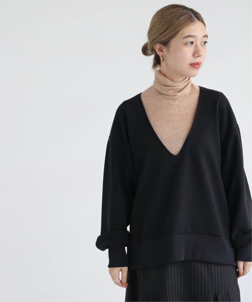 MJUKA.（ミューカ）の「深Vプルオーバー（Tシャツ/カットソー・レディース・ブラック/ベージュ・FREE）」の3枚目の写真