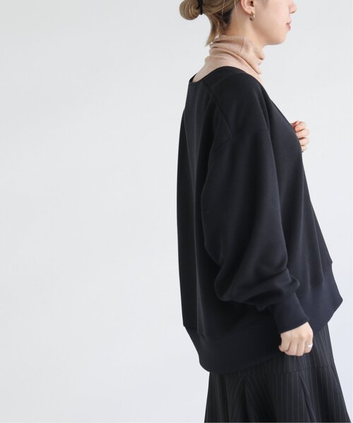 MJUKA.（ミューカ）の「深Vプルオーバー（Tシャツ/カットソー・レディース・ブラック/ベージュ・FREE）」の5枚目の写真