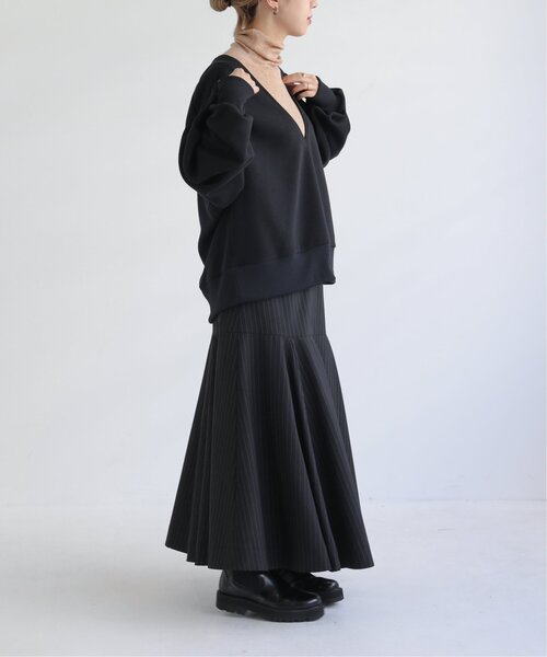 MJUKA.（ミューカ）の「深Vプルオーバー（Tシャツ/カットソー・レディース・ブラック/ベージュ・FREE）」の8枚目の写真